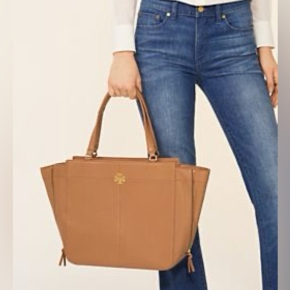 Tory Burch Ivy Side-Zip Tote - Picture 6 of 6